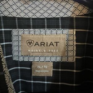 Ariat XL wrinkle-free long sleeve shirt